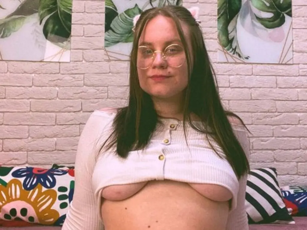 Live Sex Chat with PolyRoberts