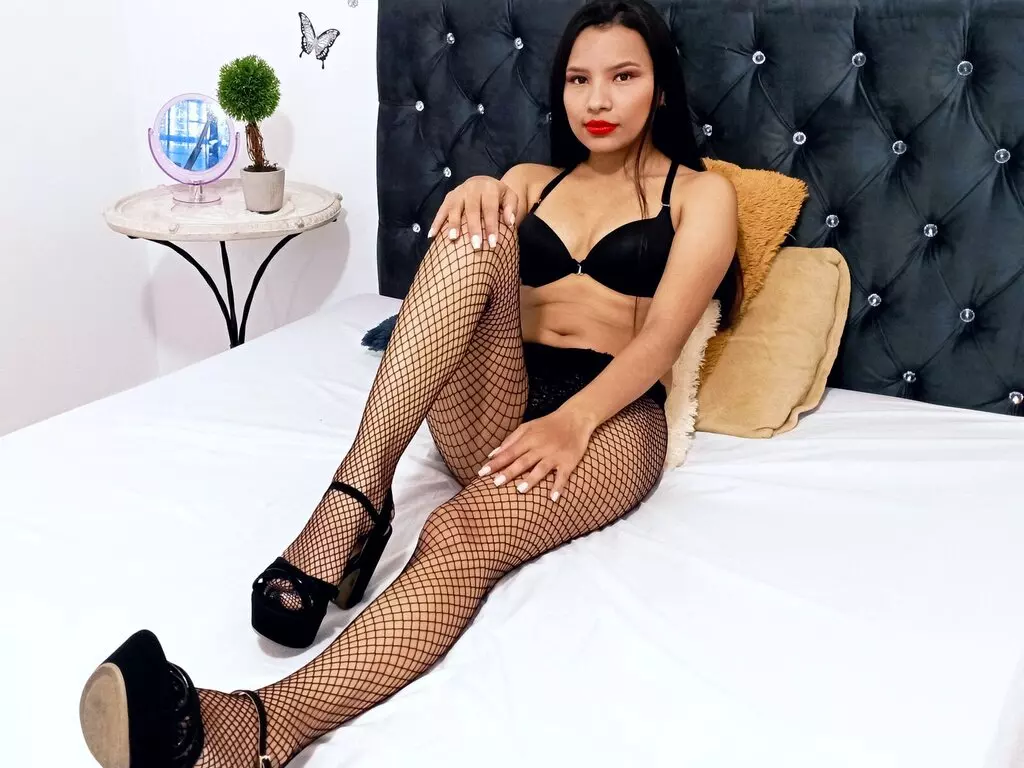 Live Sex Chat with SelenaWine