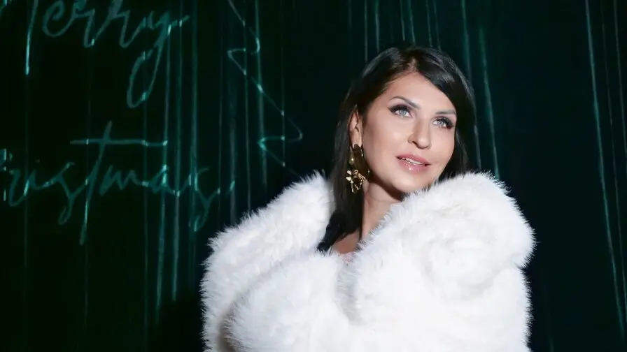 Live Sex Chat with SeleneRavencourt