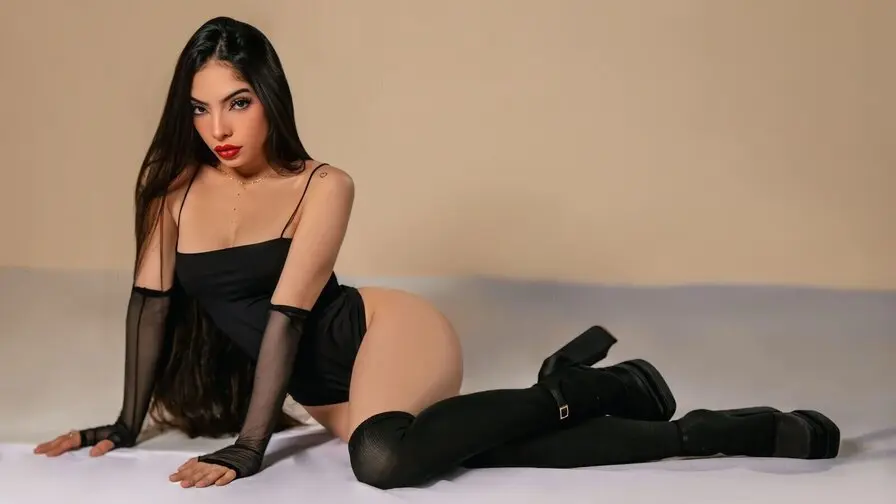 Live Sex Chat with SofiiSantanaa
