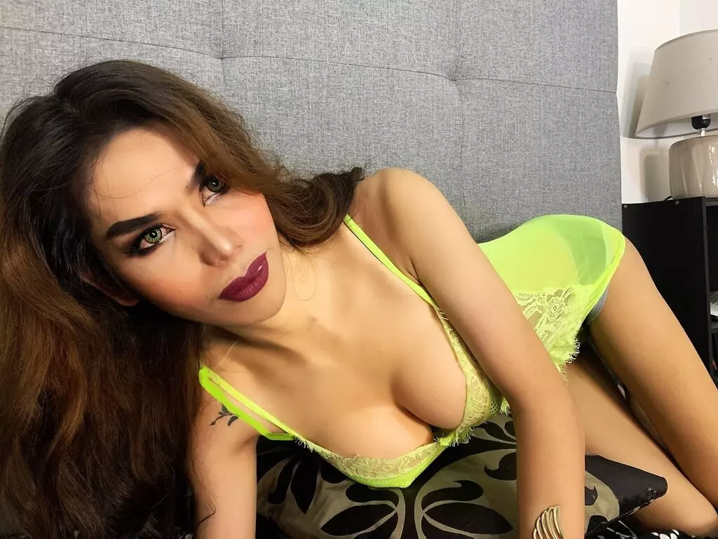 Live Sex Chat with SolenGonzales