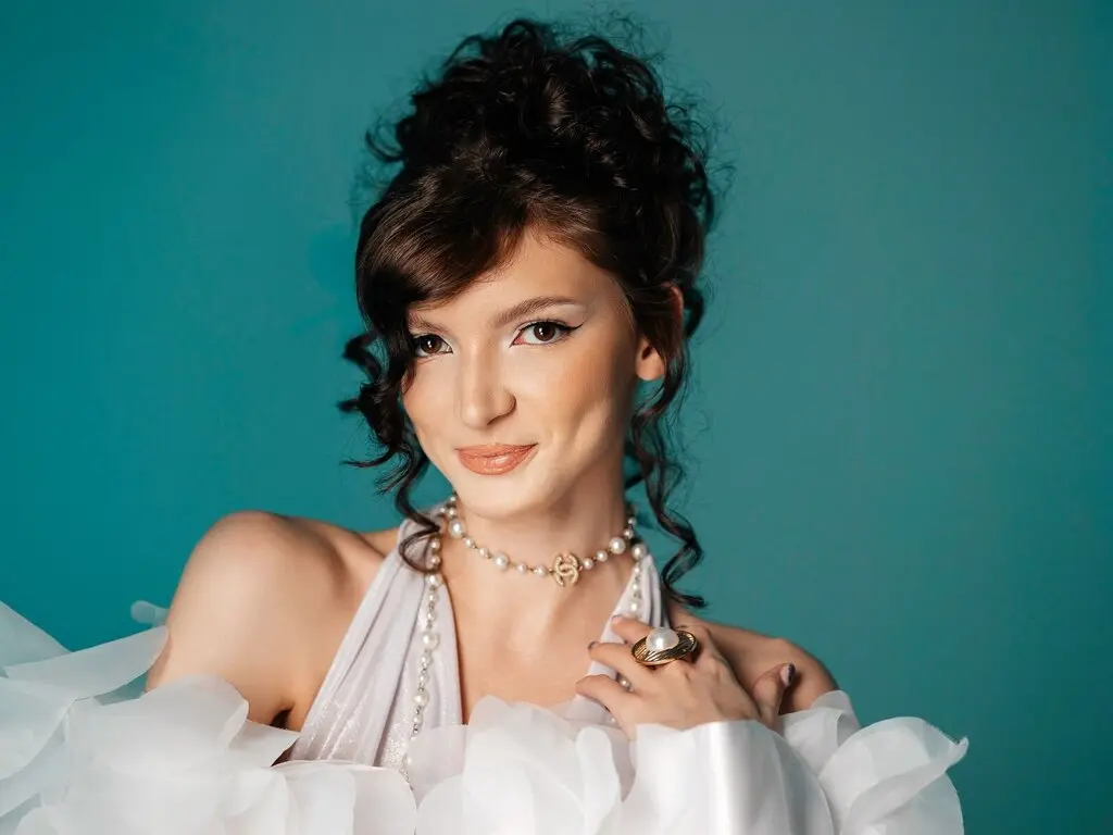 Live Sex Chat with SophiaProve