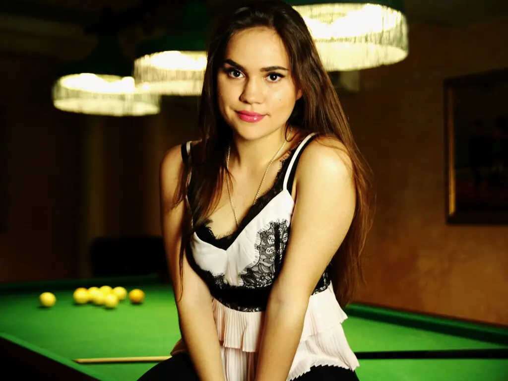 Live Sex Chat with SophieMorel