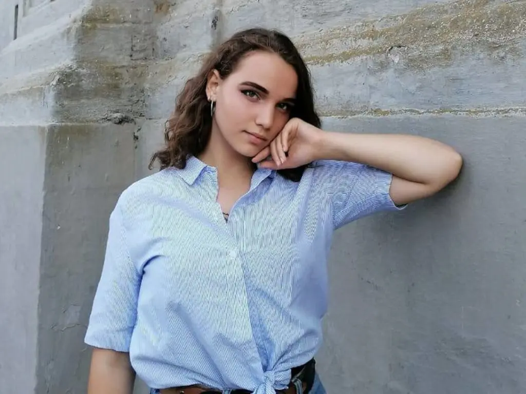 Live Sex Chat with TattiFox