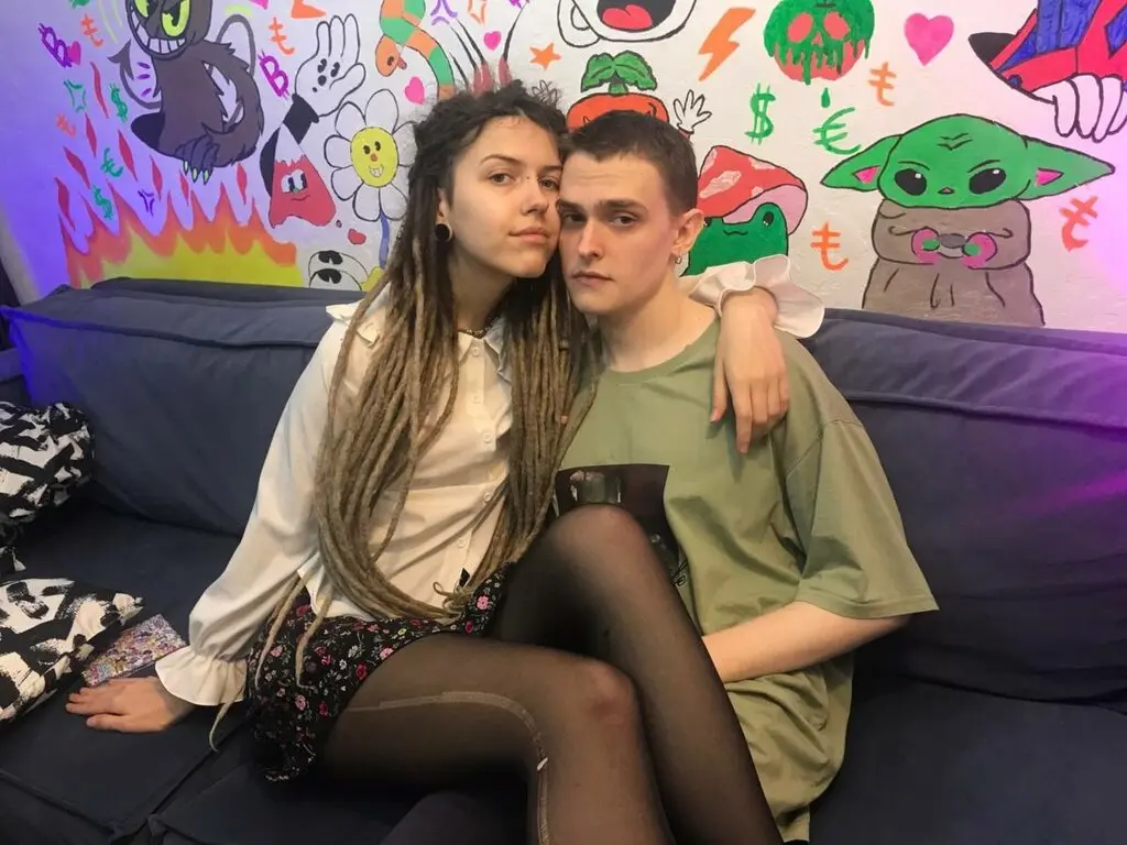 Live Sex Chat with ValliAndMatilda