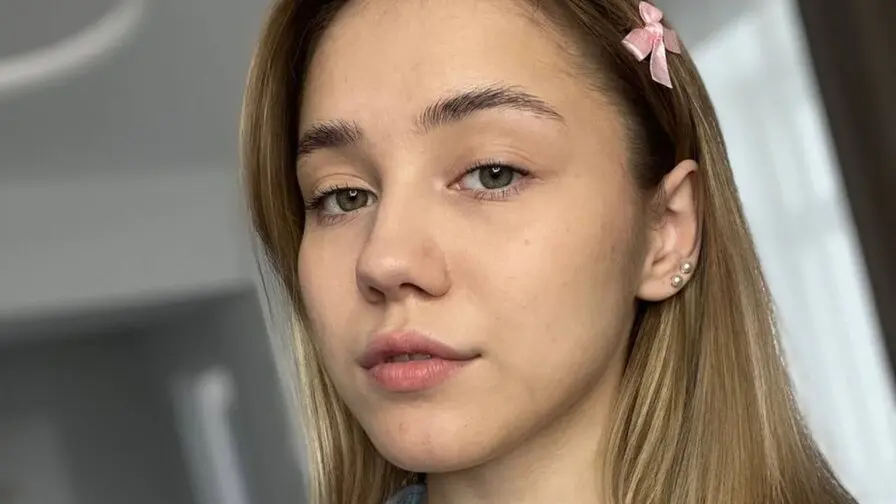 Live Sex Chat with WinnifredKash