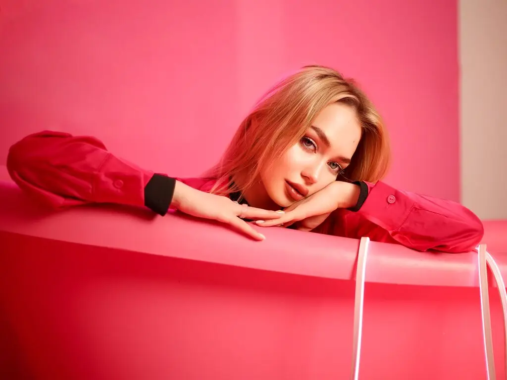Live Sex Chat with WinonaMurphy